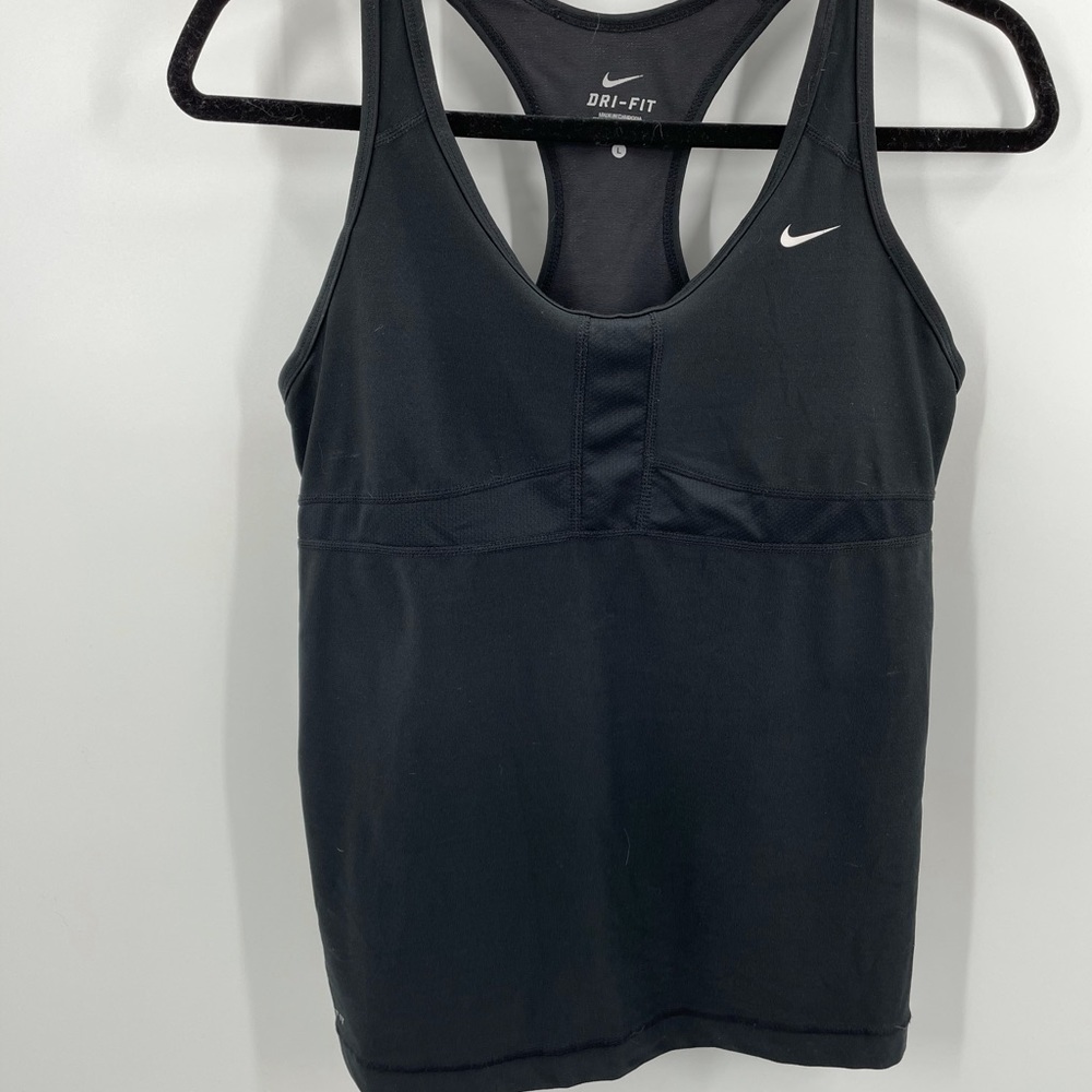 Nike women’s dry fit tank built in sports bra